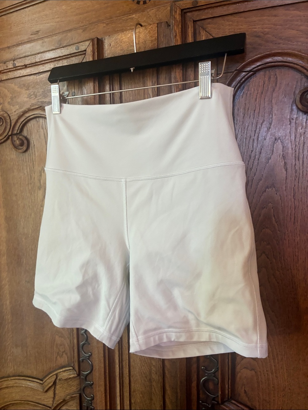 Lululemon Align High-Rise Short 6"
Colorway: Bone (off white) - Picture 5 of 8